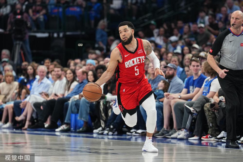 对手防线的 对手防线的