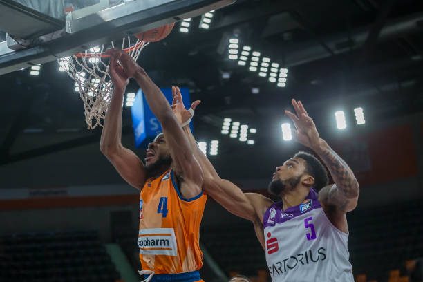 他们克服了 他们克服了